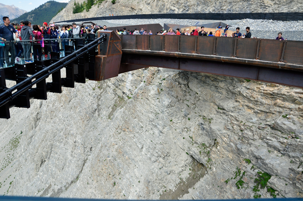 the Glacier Skywalk